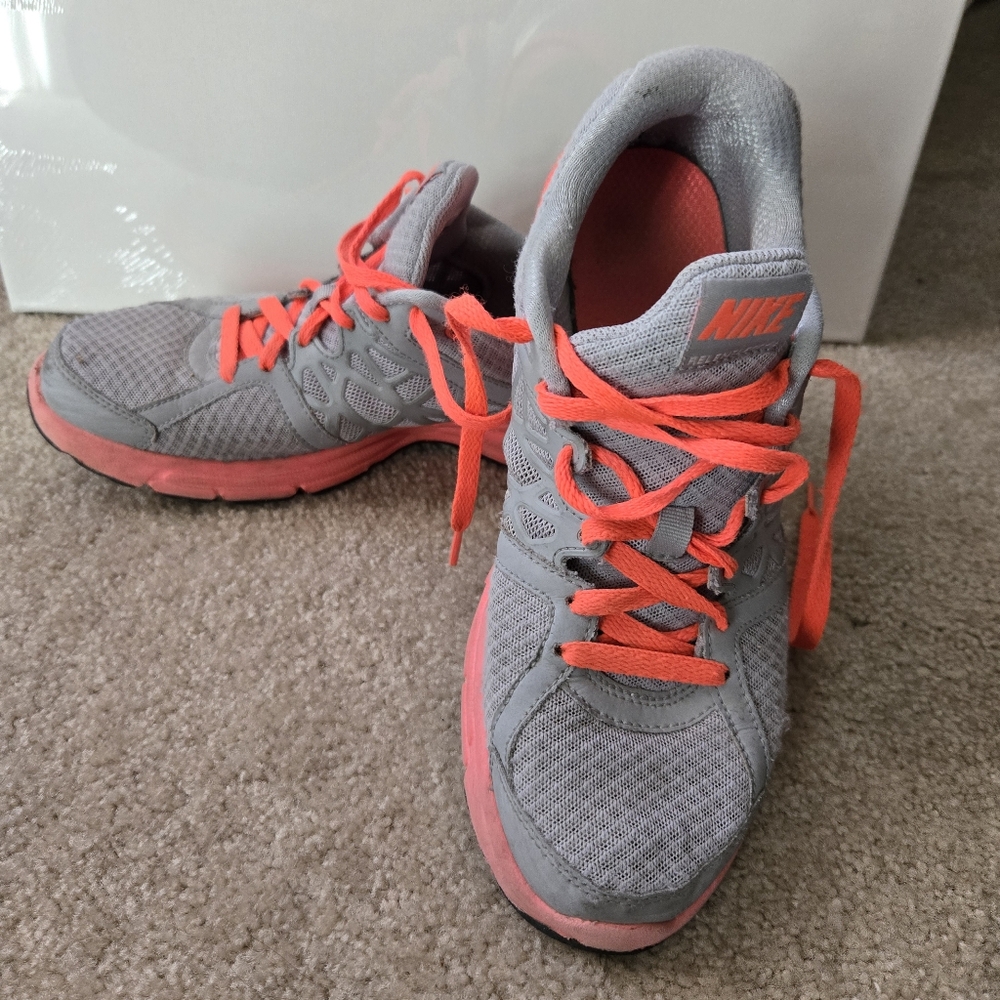 NikeAir women's shoes,  9.5
